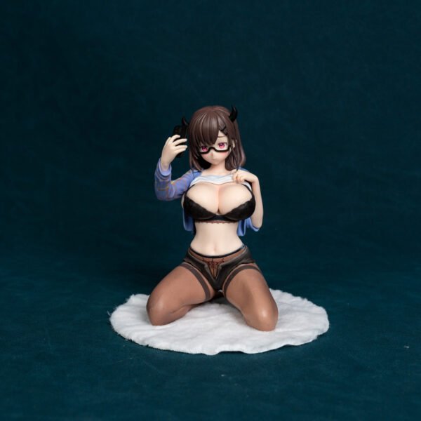 Mocha Original Glasses Kneeling Figure 15cm - Image 2